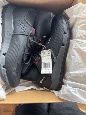 GORE-TEX Men's Black Hiking Boots with Red Eyelets